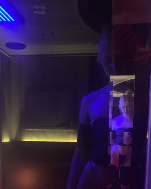 taylormomsen 29 01 2023 0001