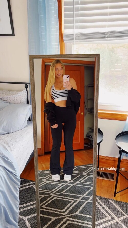 temp image 1D800B93 7B9A 4A7F 94B4 5D2F141764371ffcac9e458ae397