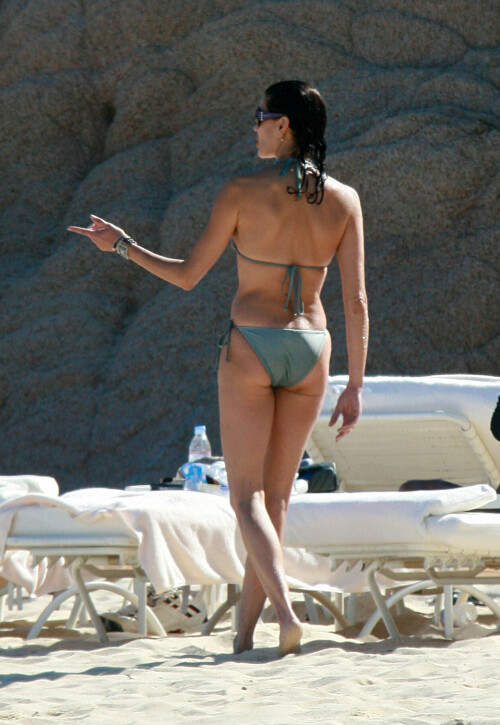 EXCLUSIVE:  Teri Hatcher's Mexican Holiday