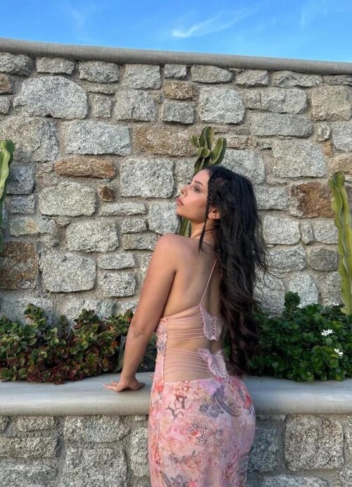 the back of this dress v0 44ct9mlatkze15e5a0512e85b47a2