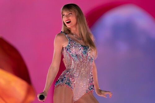 the eras tour photos v0 h0nlqsznl1jc1223bfaa8c92dc235