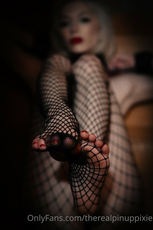 therealpinuppixie 00217