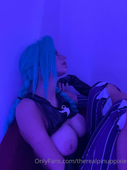 therealpinuppixie 003985d55d0fb5aeb64bb