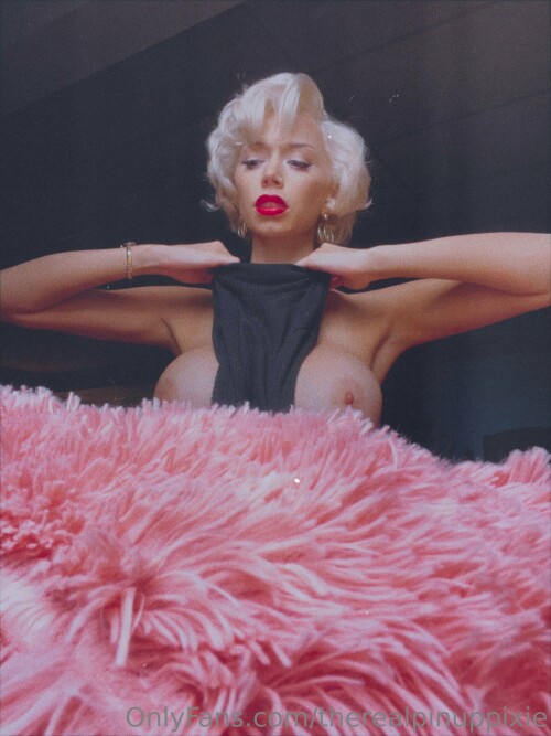 therealpinuppixie 00457