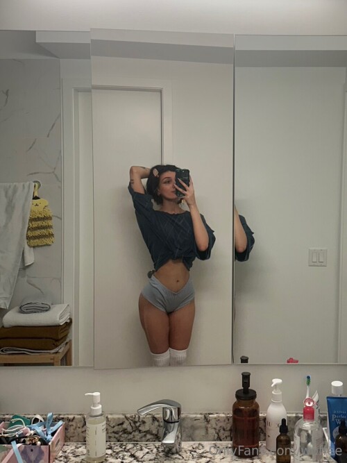 these shorts make me look so fertile omfg10052af1911821ea