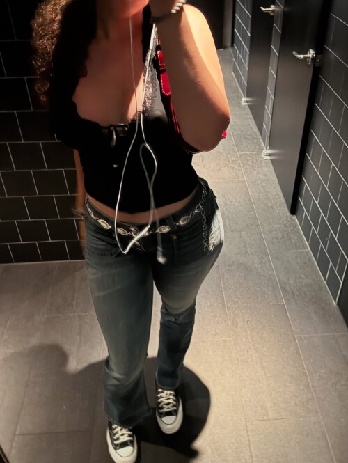 threads.com-kalieghhn-post-DMlCYSJOwz2-2025-07-26-2eb52546e33a5102f