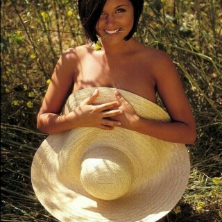 tiffani-thiessen-near-nude