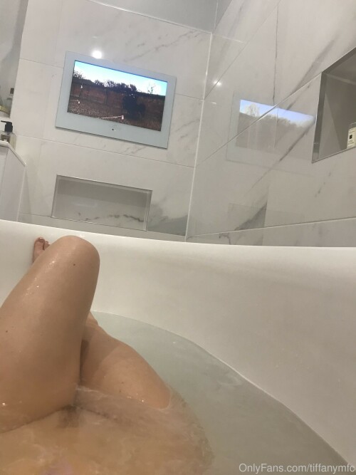 tiffanymfc 27 03 2019 5666139 Enjoying my new bath