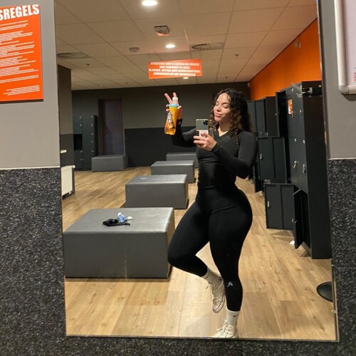 tiktok.com michellepxt avatar f53a89f66ea27fb2246c2c88ecd53d64c5 1080x1080891e37832af3512a