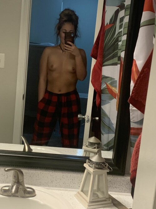 tiny tits no tops your pants p0VgL4