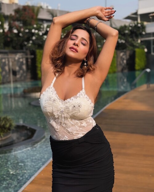 trendy indiangirl 467951264 576810484709991 7752682350941412338 n1e6579b7caf1fa41