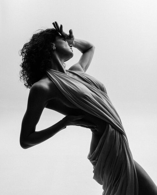 truea7a409477eb7a63b