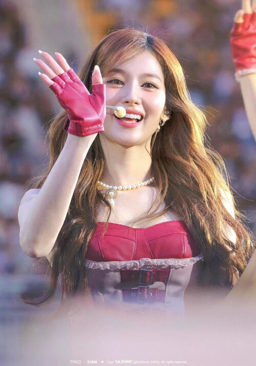 twice sana v0 t8wtb650uuxe1dd2d75466c9116ed