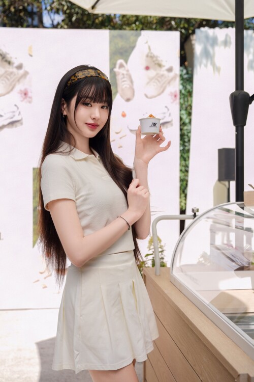 twitter wonyoungdollz2025.08.191957778306620604618Gyts fNXcAA3wlrb8a678a50f82f9c1