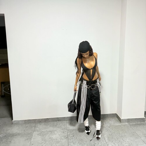 tyla RDownload7c9e52b3e1435cf6