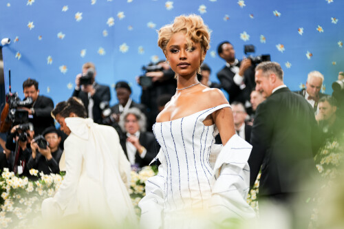 tyla-1ac7047335ea8ea5e