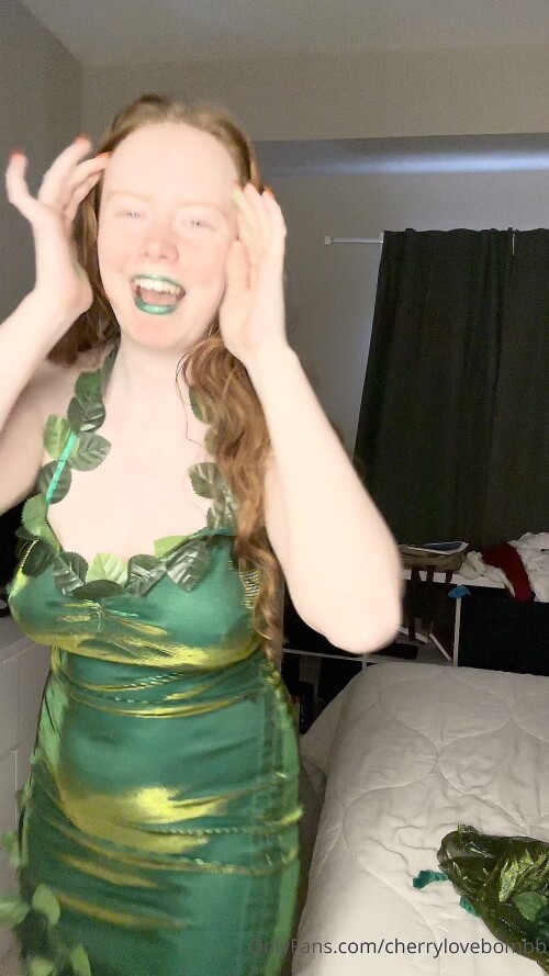 undresspoisonivy.mp4 snapshot 03.00.180abc995e7f374541f