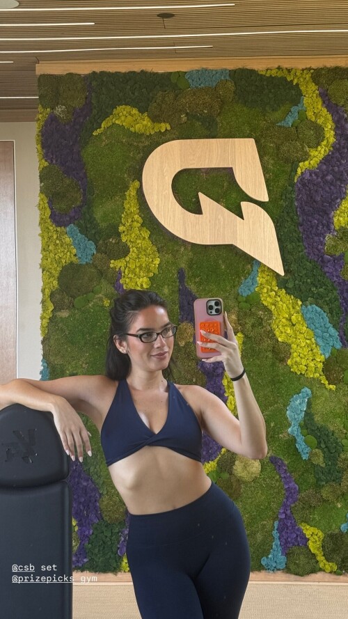 vJAxTUZu4swGJQ27ImBDu.1023f7084bb896870b18