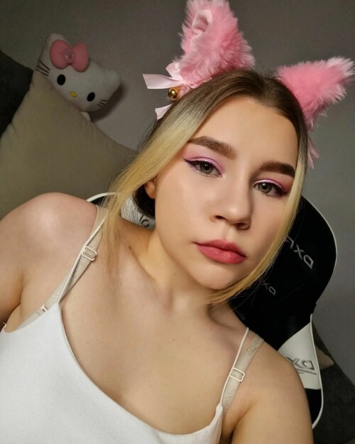 valera gurova Cap PuCOFb 