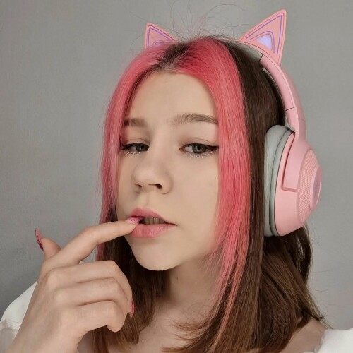 valera gurova CdtFpKJInqD 2