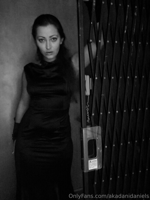 vamp 63b5fc204aeac2b46