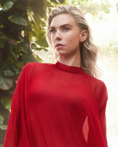 vanessa kirby panthere de cartier campaign 2023 2