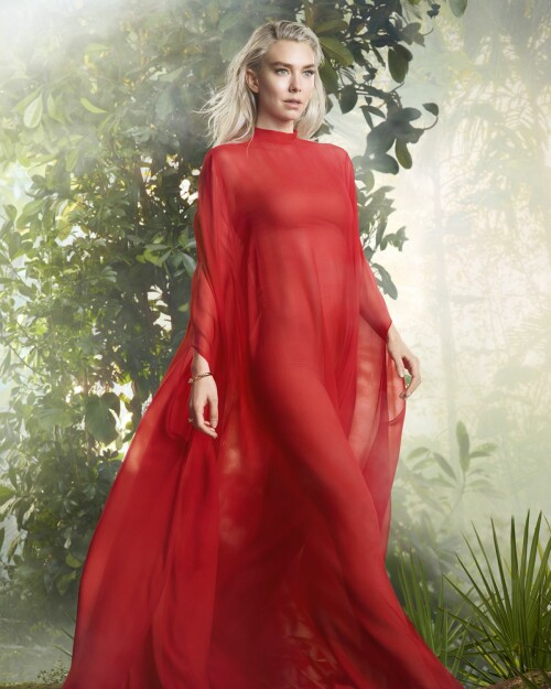 vanessa kirby panthere de cartier campaign 2023 3