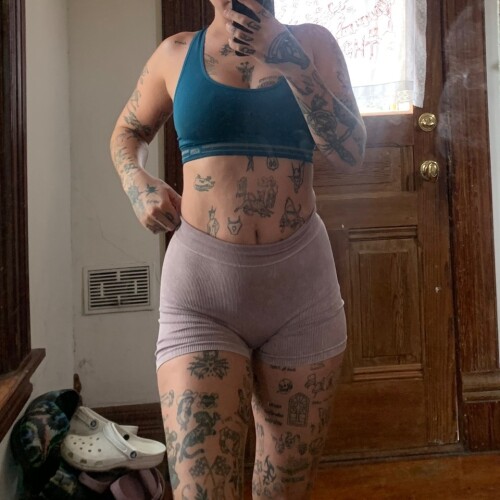 velvt2f4fd92eec3d1ffb4