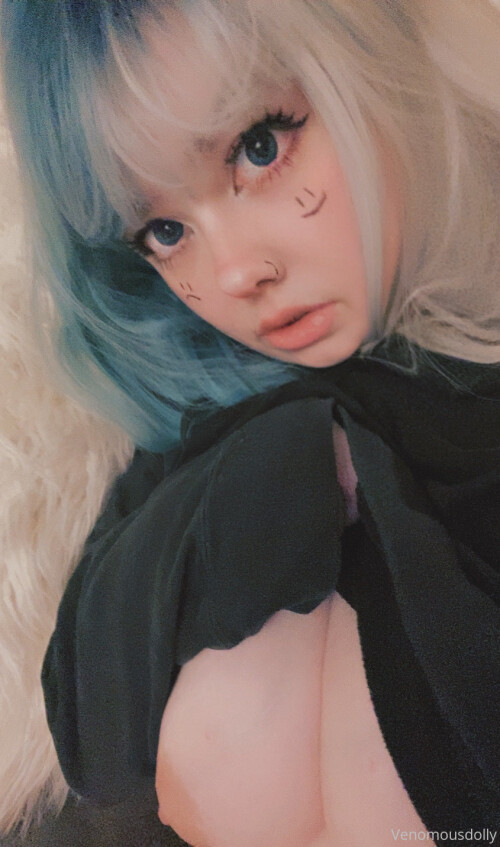 venomous_dolly-14466f7b5f792396a49.jpeg