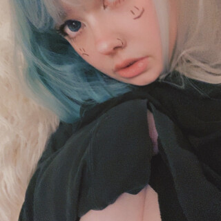 venomous_dolly-14466f7b5f792396a49