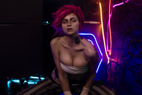 vi-arcane-by-nancy-novikova-v0-eddi170f0xzd1eefb04f8354c652e