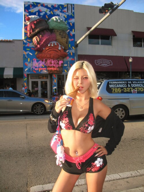 vickie pong 37121062115432599382065042b05ebe8ee