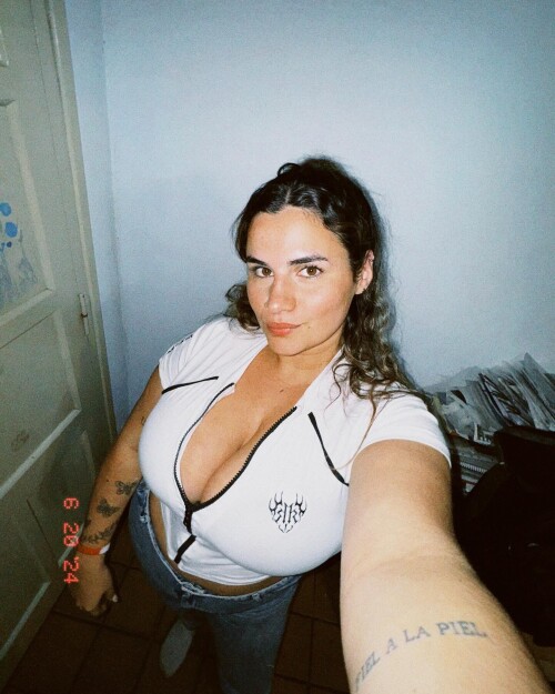 vickyhessel 12102024 0022878e2814109cffe4