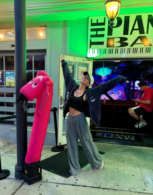 victoriajustice-20250808-0009e665d3db1aac4ff1