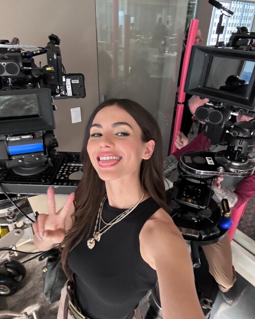 victoriajustice 2025 02 24T012024.000Z 67a13543d72bc64ac