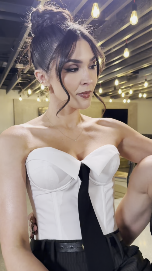 videoframe_0bd372157d4bea494