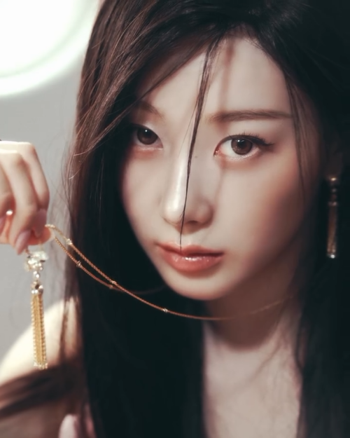 videoframe_10609c6d59b821018d7e0