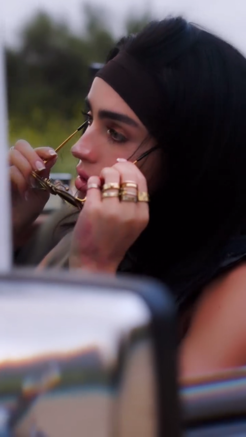 videoframe_10620adb3ec1e81d645b8