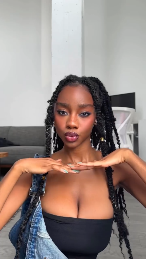 videoframe_112730311ff0a0b69261b