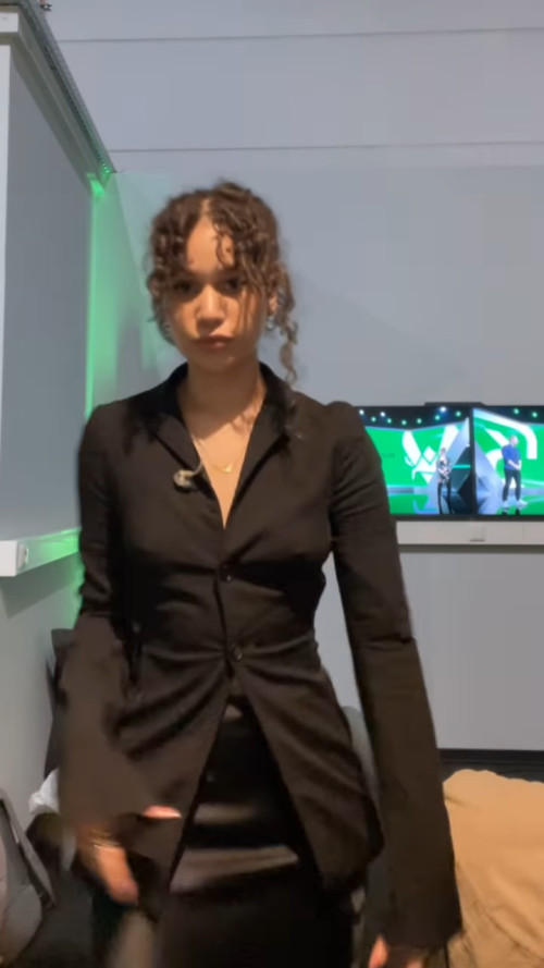 videoframe_1185cc52e8eb39374734