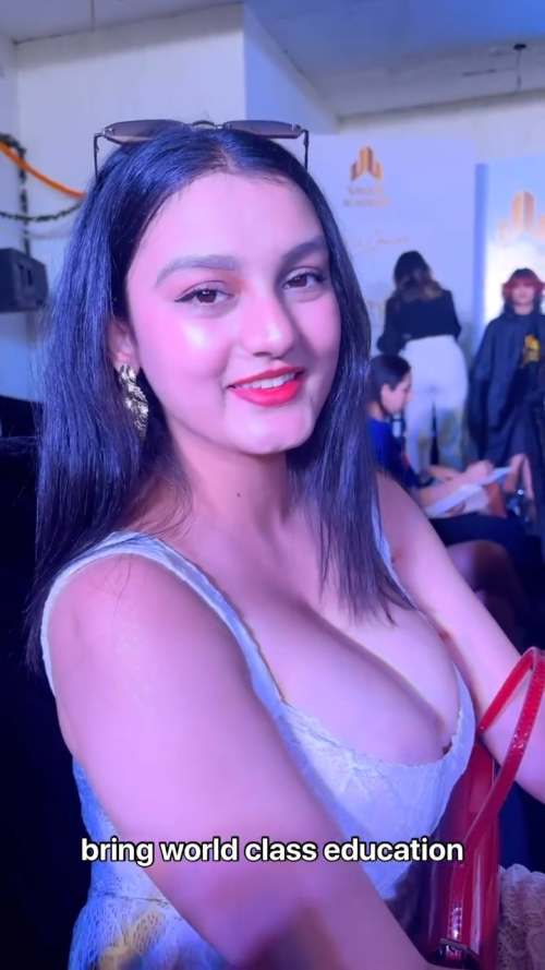 videoframe_1476284e7f22f83a97423