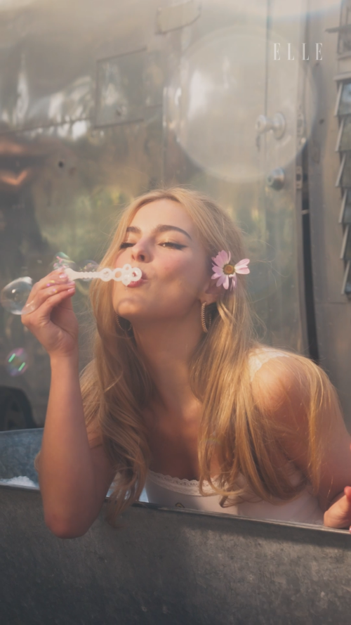 videoframe_203454aee3ff6fe554fb0