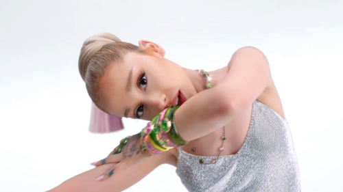 videoframe_2266404e1902ebb3ca272