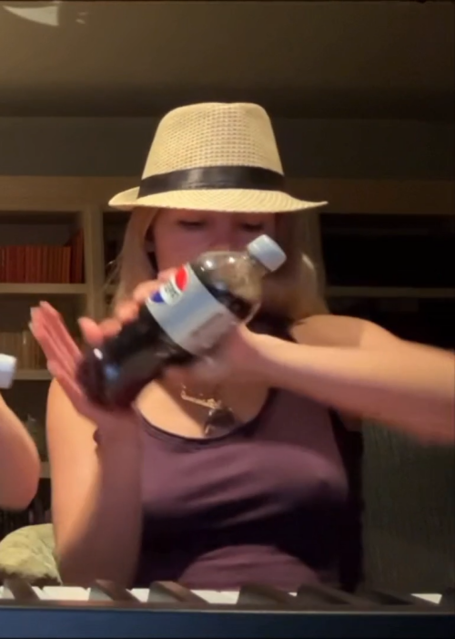 videoframe_3717528340c48ff8823f