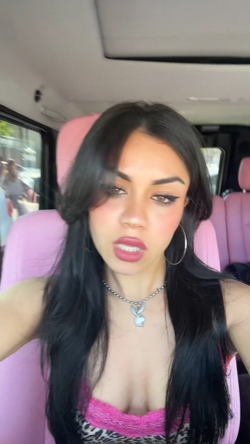 videoframe_520200d8a725d8f7d38