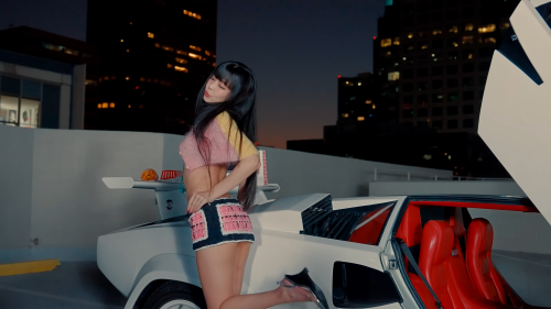 videoframe_931451fe3b9710612937