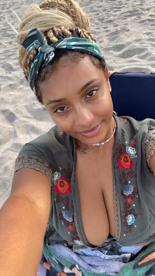 vlcsnap 2023 04 01 15h21m55s858