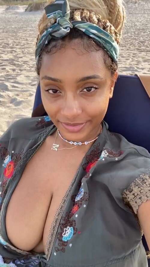 vlcsnap 2023 04 01 15h22m27s836