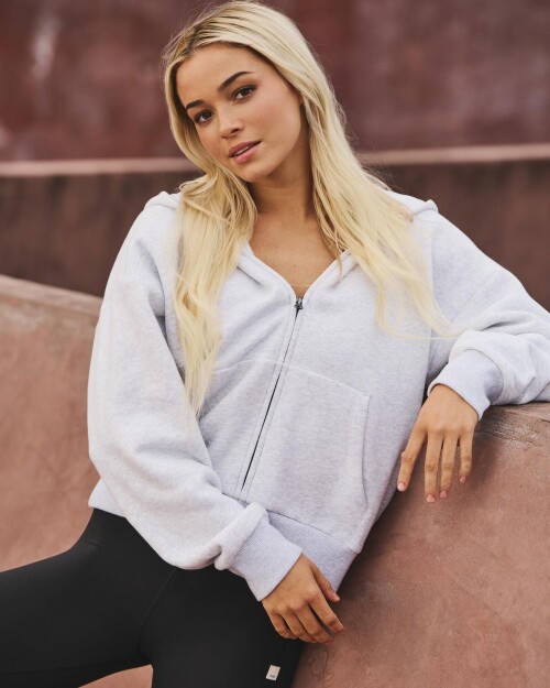 vuoriclothing 1738076470 3555565594340006868 13136543392f43808bdbe5eeee