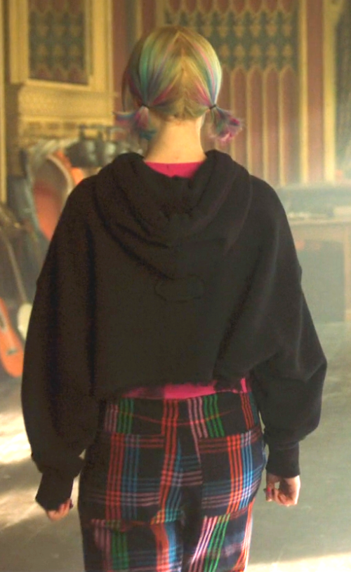 wednesday.s02e06.1080p.web.h264-successfulcrabEZTVx.to.mkv_snapshot_00.32.18_2025.10.17_20.41.200e1d4b5f019fbc56